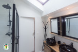 Salle d'eau accessible aux Chambres 3 & 4