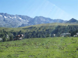 Vue sur le massif de Belledonne depuis les alpages du Pleynet