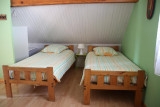 Chambre à trois lits simples
