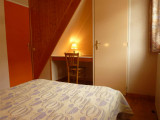 Chambre 3 = lit en 140cm + coin bureau