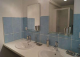 Premier étage : salle de bain n° 4