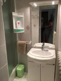 Salle d’eau avec douche - © Propriétaire Salle d’eau avec douche
