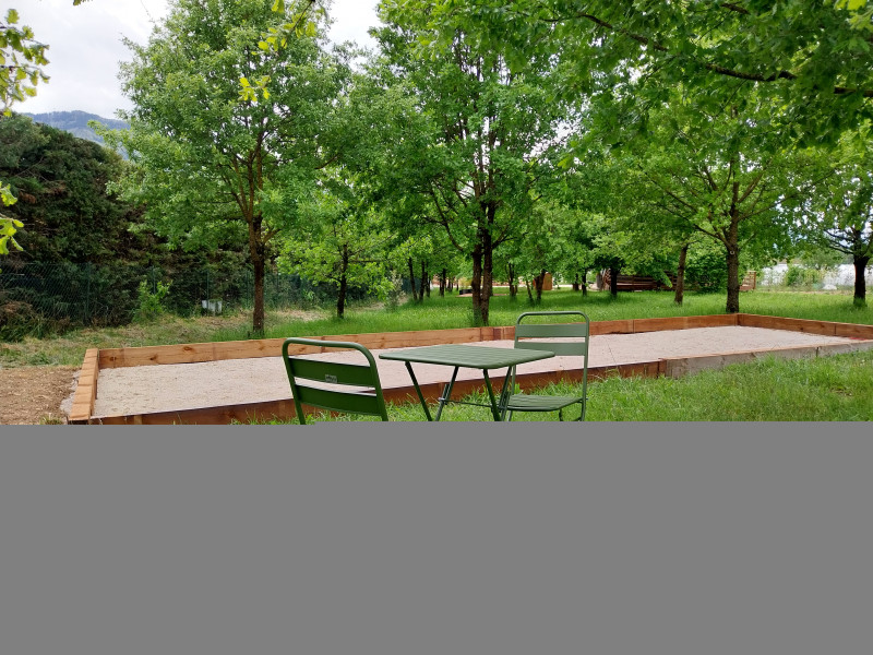 Terrain de pétanque - © Rucat Terrain de pétanque