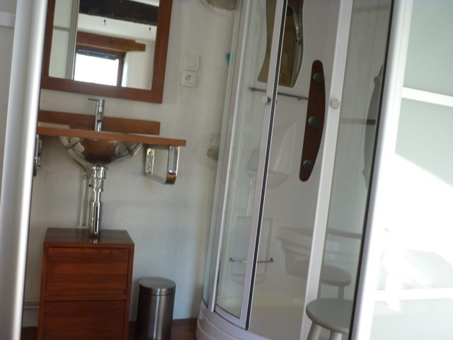 Salle de bain  - Appartement dans maison la Bastide n°169 - © Loprieno Salle de bain  - Appartement dans maison la Bastide n°169