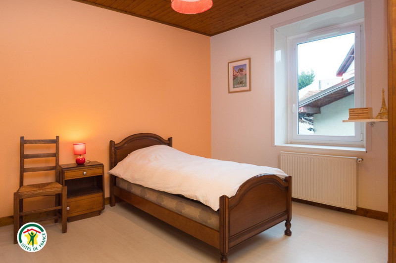 2ème étage Chambre 1 personne, wc privatif - © Gîtes de France 2ème étage Chambre 1 personne, wc privatif