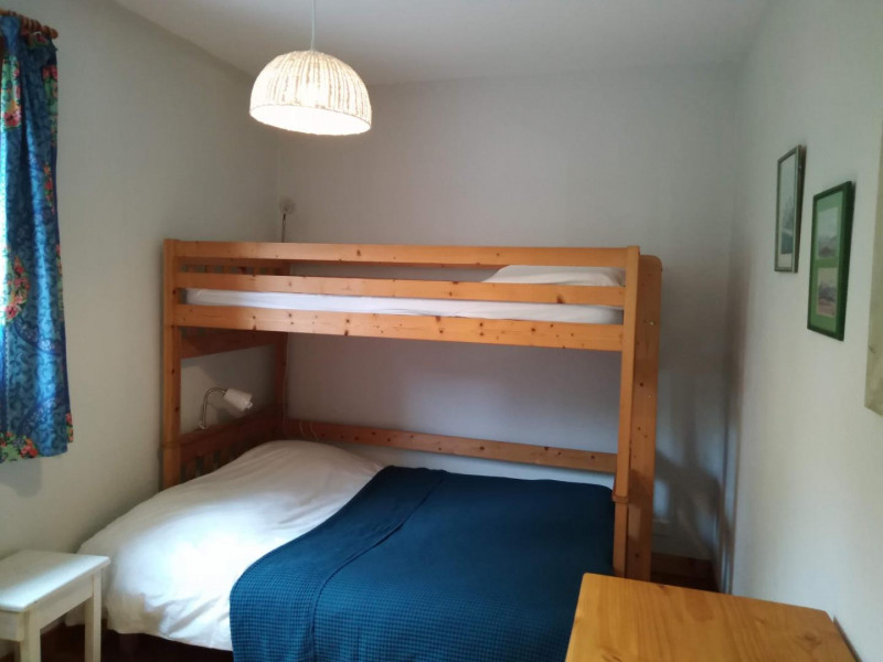 ch 2 lits superposés avec lit 140 en bas et 90 en haut - © Gîtes de France ch 2 lits superposés avec lit 140 en bas et 90 en haut