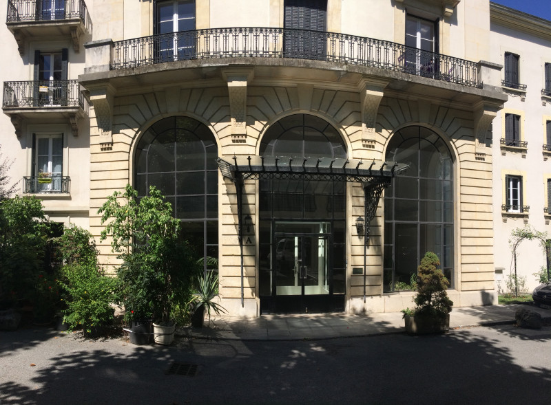 L'entrée - Appartement Ãcrin l'Europe n°2927 - © Séjour Uriage Location L'entrée - Appartement Ãcrin l'Europe n°2927