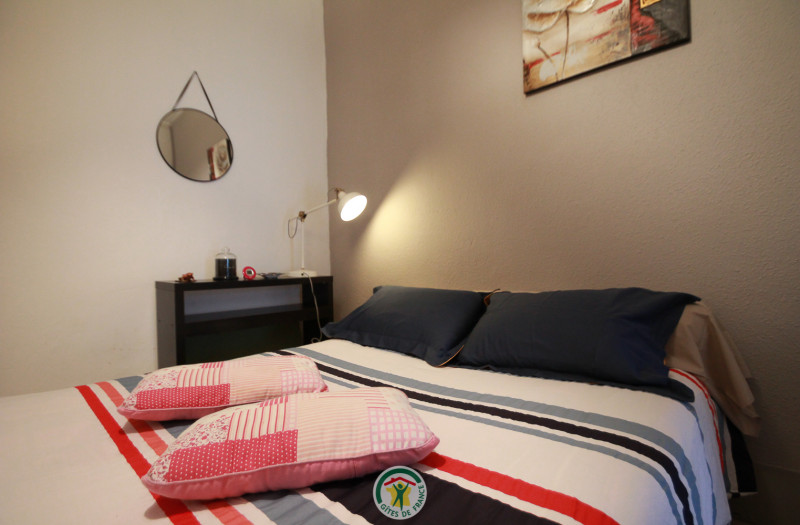 Chambre - Le Rocher n°201 - © Gîtes de France Chambre - Le Rocher n°201