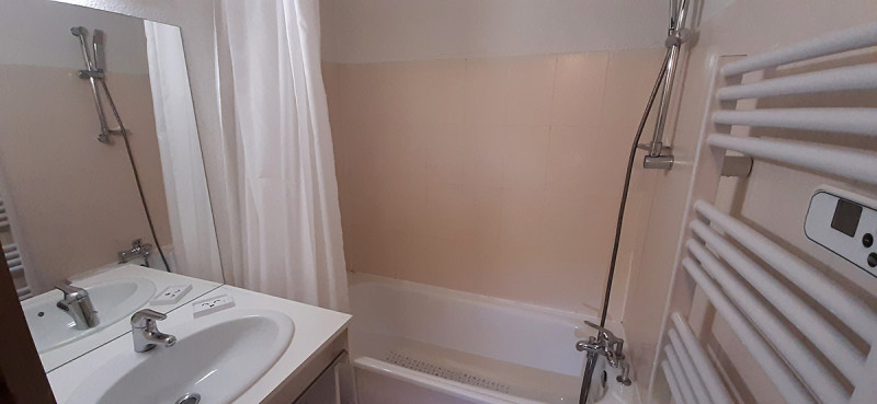 appartement_121_sdb.jpg appartement_121_sdb.jpg