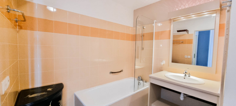 crosazsalle_de_bain.jpg crosazsalle_de_bain.jpg