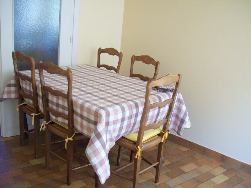 Coin repas - © Evelyne EVEQUE Coin repas