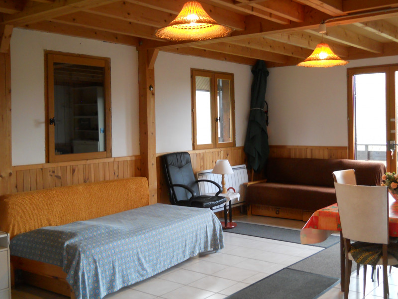 Salon et coin couchage - © Etang ND Salon et coin couchage