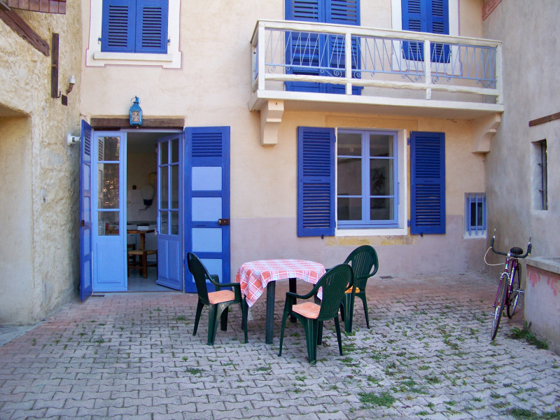 Les volets bleus Les volets bleus