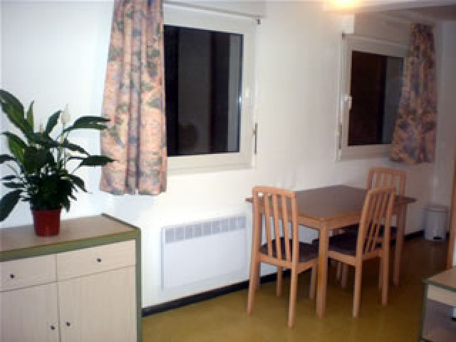 Coin repas - Studio Thermotel n°208 - © Audry Coin repas - Studio Thermotel n°208