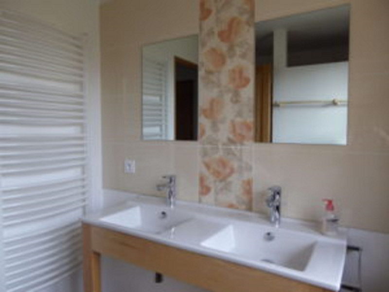 salle de bain - © gîte sous les Trois Pics salle de bain