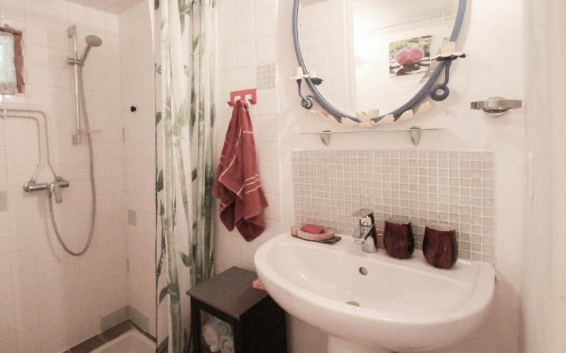 Le coin douche - © Gîtes de France Le coin douche