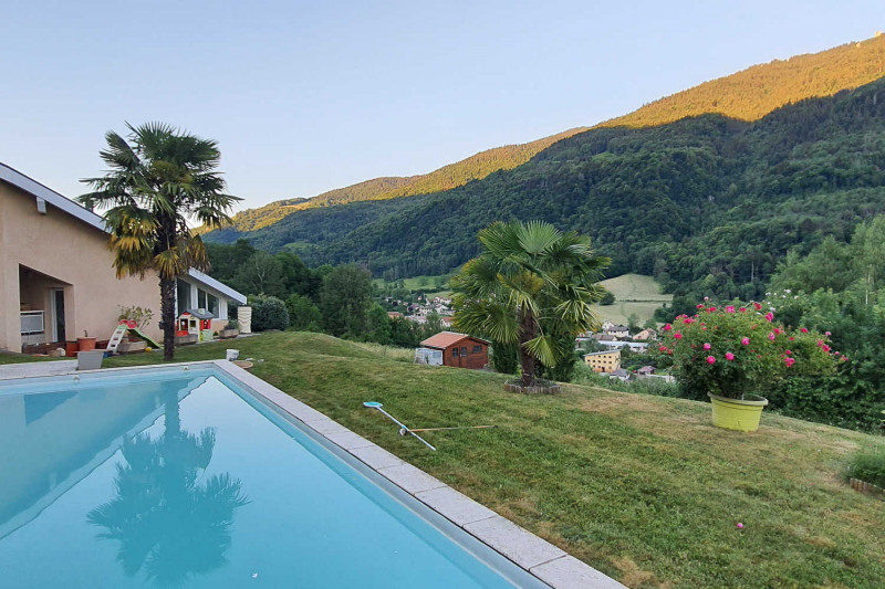 Grande piscine privée