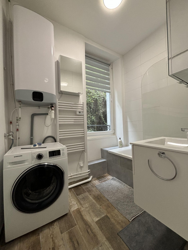 Salle de bain - Appartement le Marseille n°194 - © Happy Conciergerie Salle de bain - Appartement le Marseille n°194