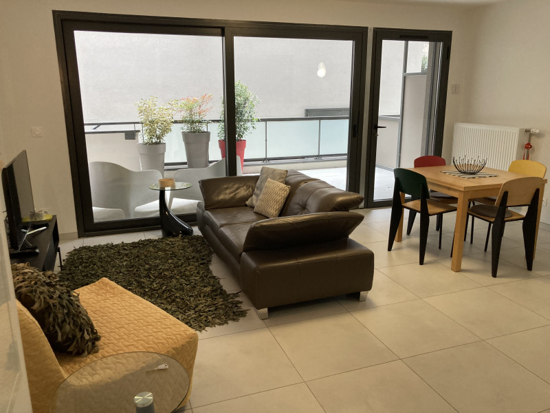 Salon avec la terrasse