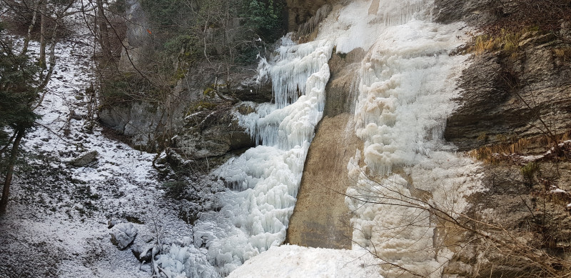 Cascade de l'Enversin gelée - © Calistane Cascade de l'Enversin gelée