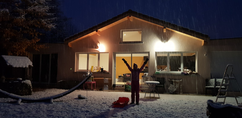 Gite avec extérieur enneigé - © Calistane Gite avec extérieur enneigé