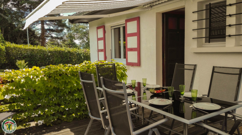Vue de la terrasse cote Est - © Gîtes de France Vue de la terrasse cote Est