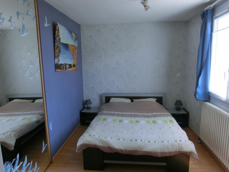 Chambre 1 à l'étage. Lit 140x190 - © Gîtes de France Chambre 1 à l'étage. Lit 140x190