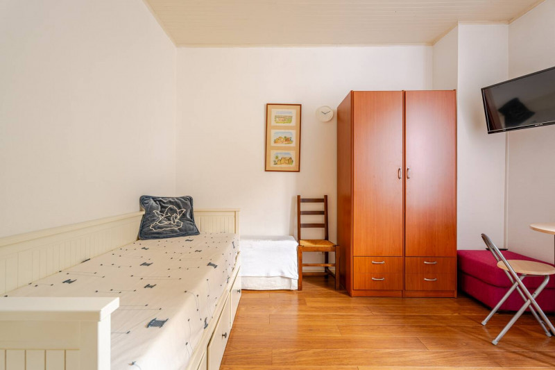 Coin nuit - Studio le Louvre n°2815 - © Younes Falti Coin nuit - Studio le Louvre n°2815