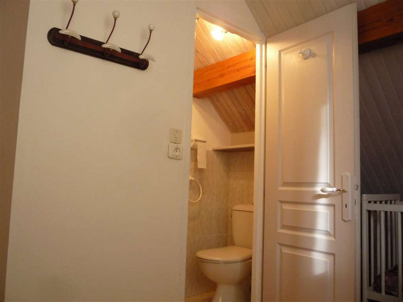 salle de bain avec douche dans chambre parentale