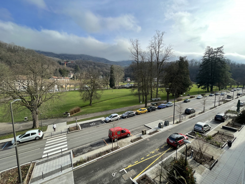 Vue sur le parc thermal - Le Rocher n°201