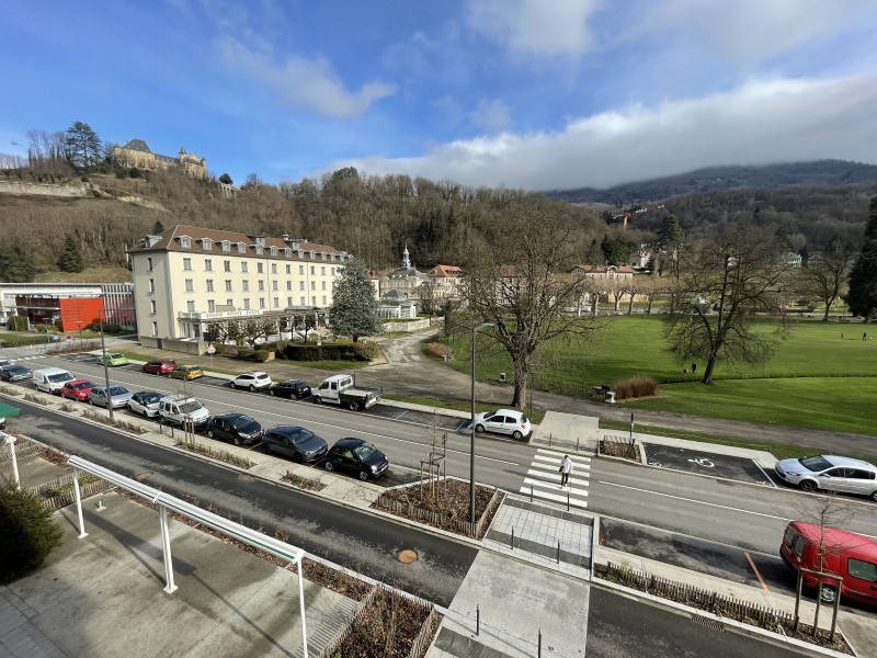 Vue sur le parc thermal - Le Rocher n°201