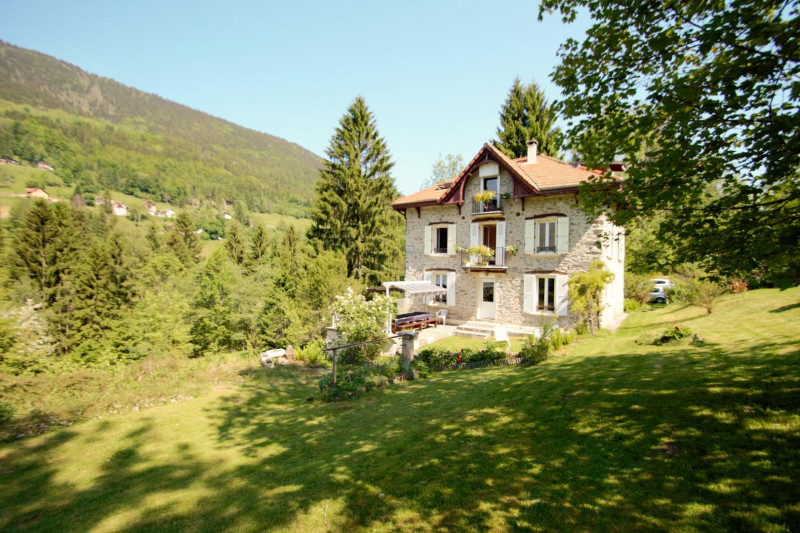 maison vue d'ensemble