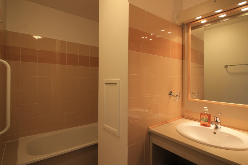 3crosaz703.jpg 3crosaz703.jpg