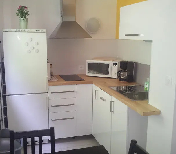 Cuisine équipée  - Studio Thermotel n°308