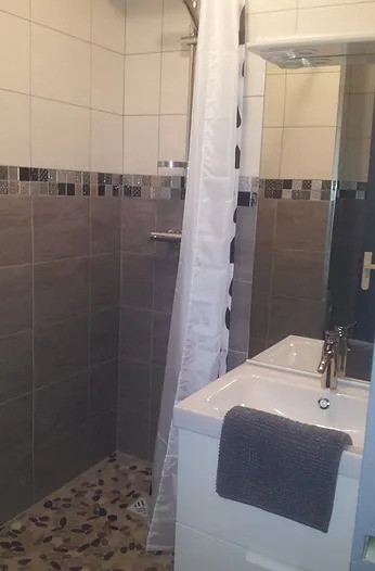 Salle d'eau  - Studio Thermotel n°308