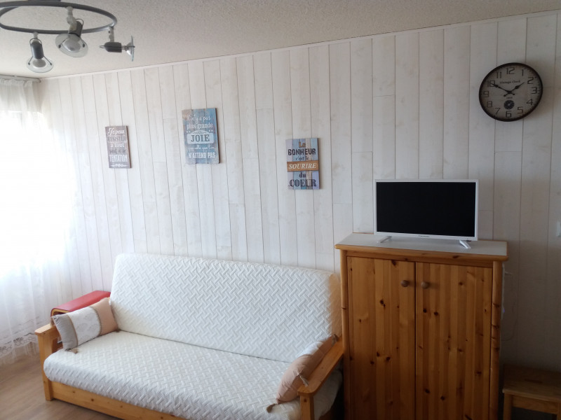 Télévision/dvd - © Pelletier Pierre Télévision/dvd