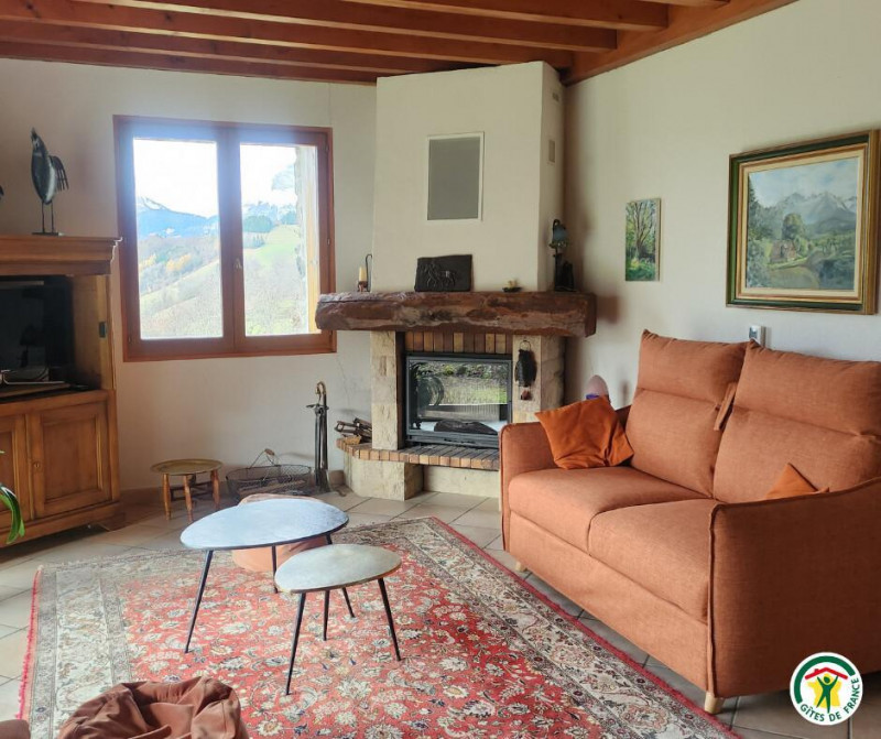 Salon niveau 1 coin cheminée