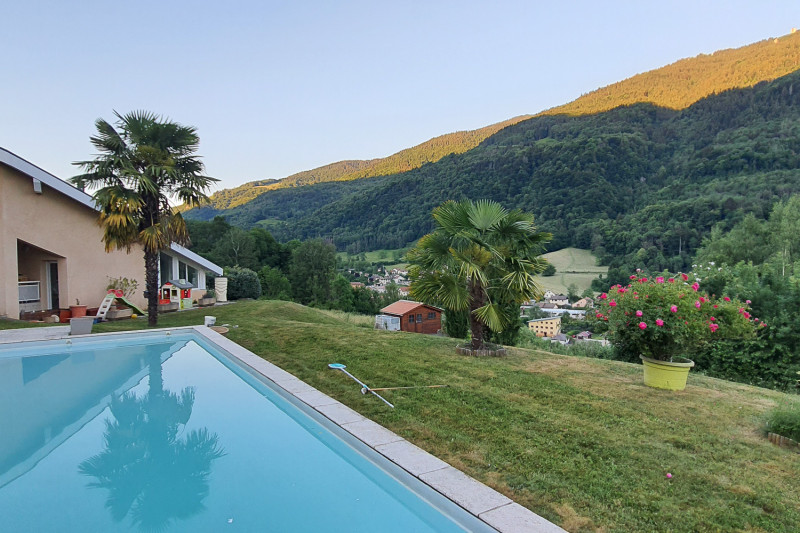 Grande piscine privée