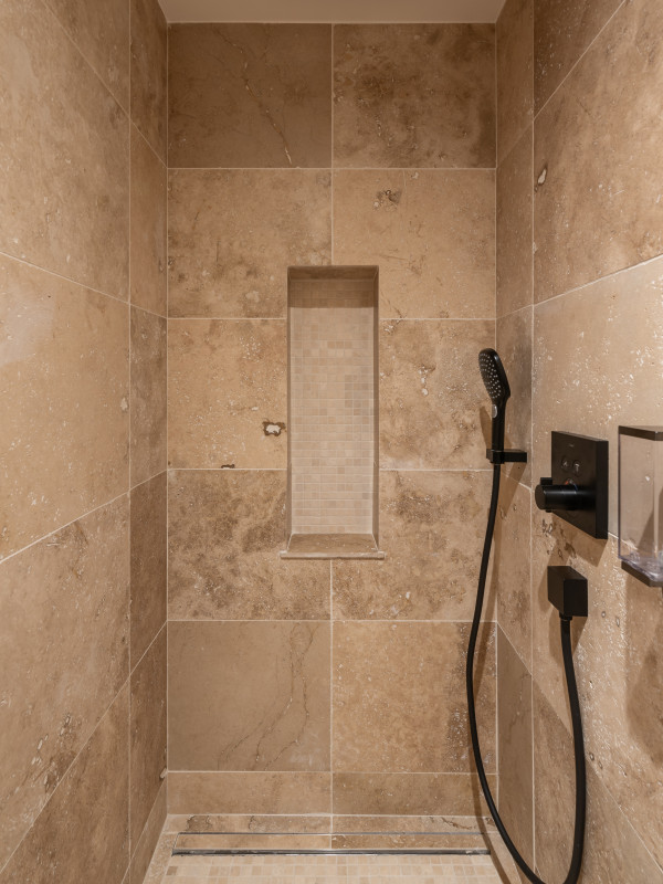 Douche à l'italienne - © Tiffany HURIEZ Douche à l'italienne