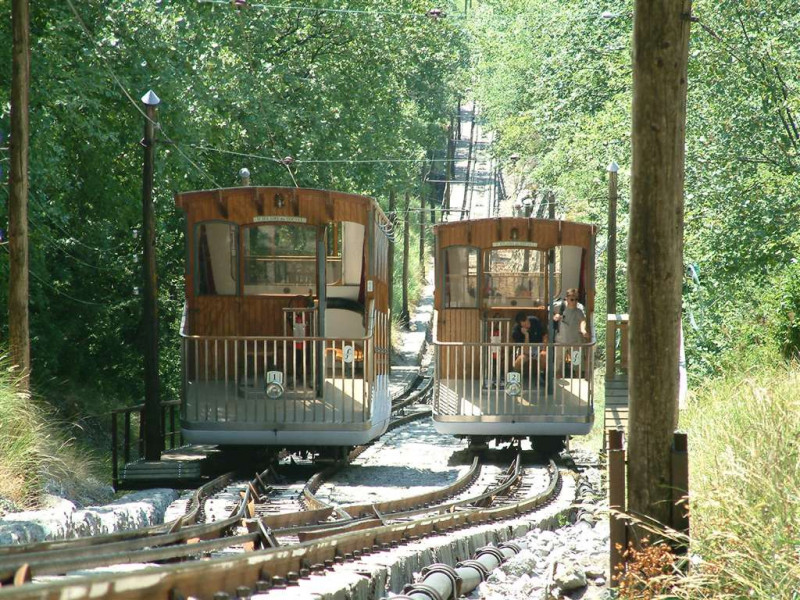 le Célebre Funiculaire - © Gîtes de France le Célebre Funiculaire