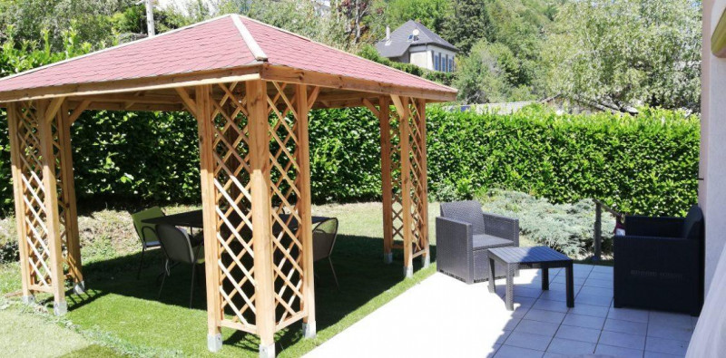 La terrasse avec salon de jardin - © Gîtes de France La terrasse avec salon de jardin