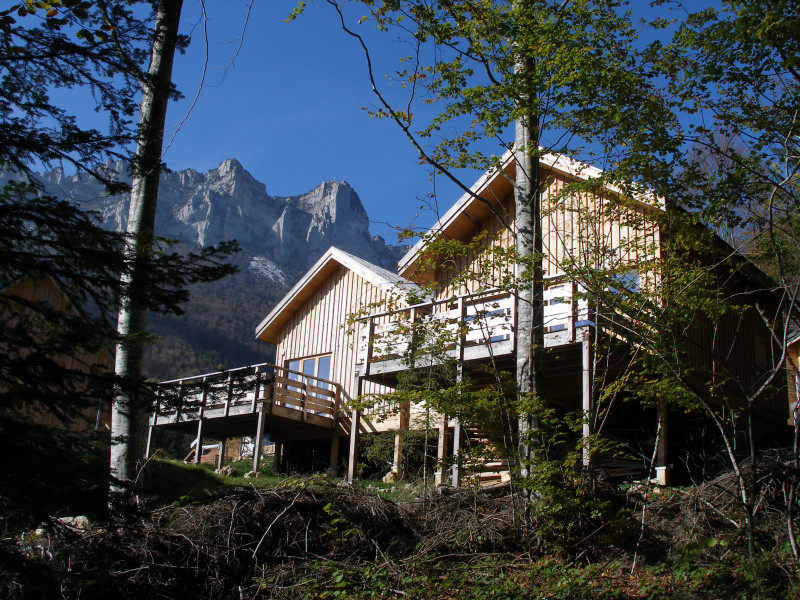été chartreuse gite chalet nid nichoir montagne