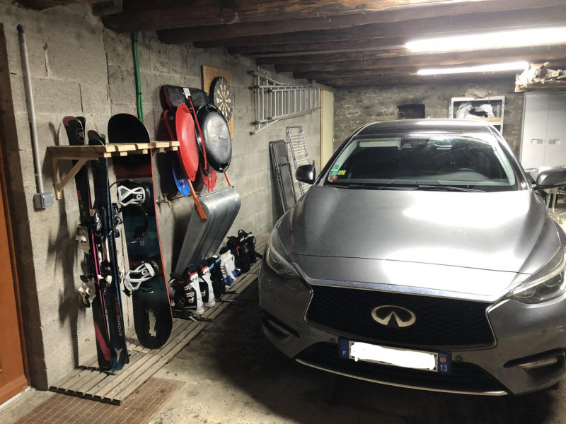 Garage et rack à Skis - © Gîtes de France Garage et rack à Skis
