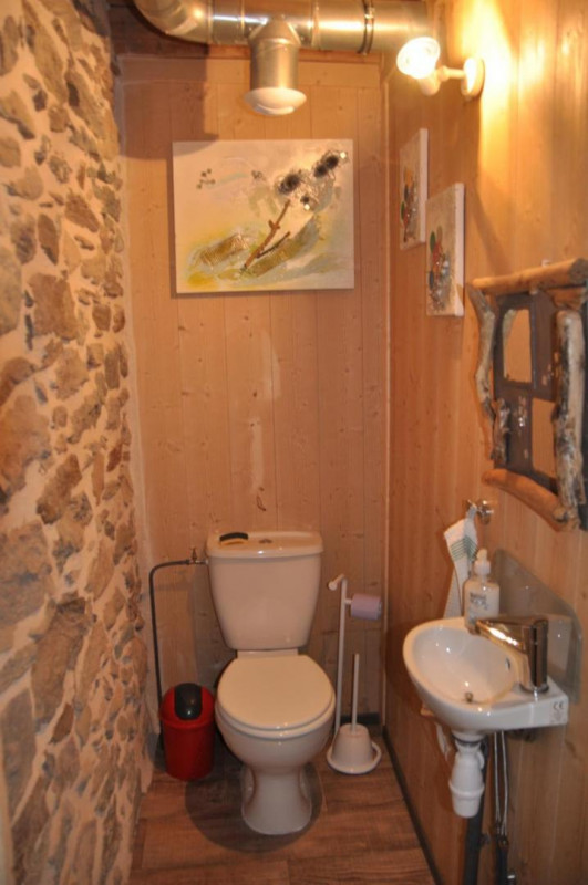 Sanitaire pièce à vivre - © Gîtes de France Sanitaire pièce à vivre