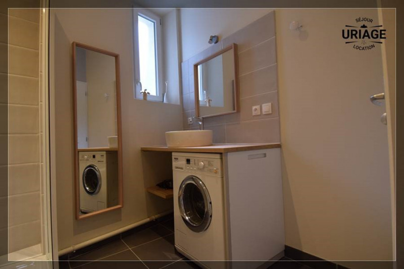 Salle d'eau - Appartement Verrière l'Europe n°2927 - © Séjour Uriage Location Salle d'eau - Appartement Verrière l'Europe n°2927