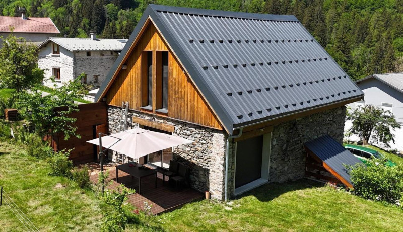 vue exterieure arriere - © Gîtes de France vue exterieure arriere